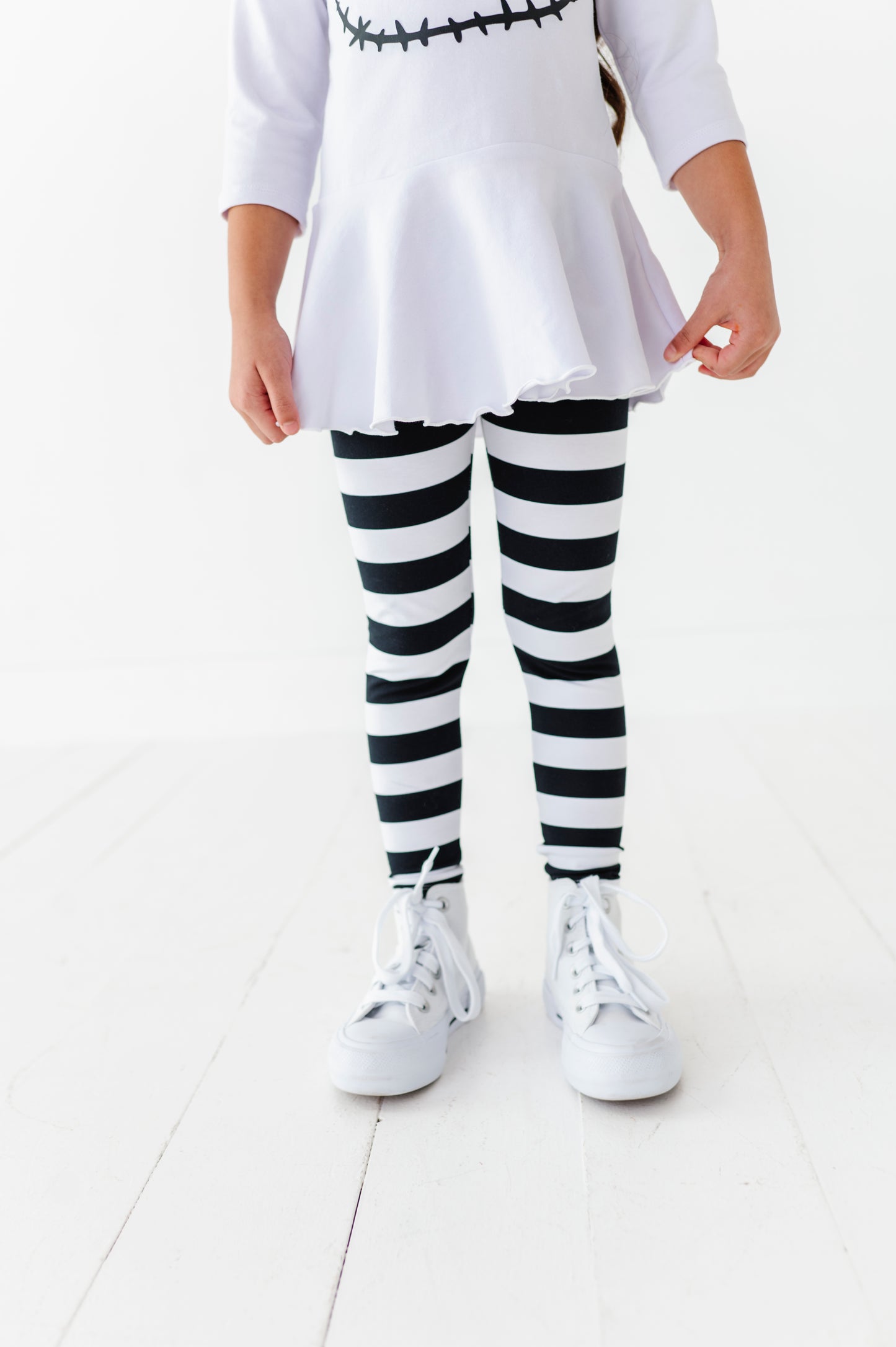 Leggings- Black & White Stripes