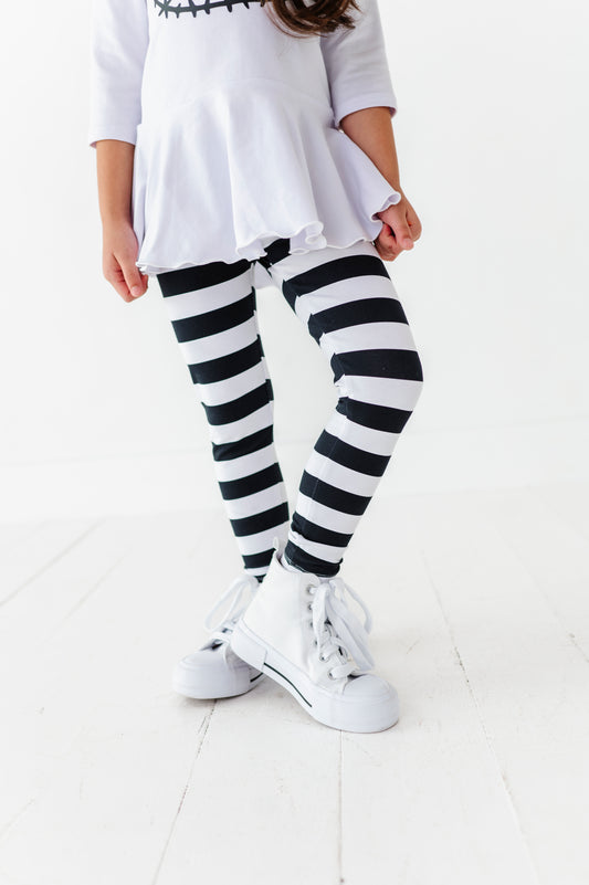 Leggings- Black & White Stripes